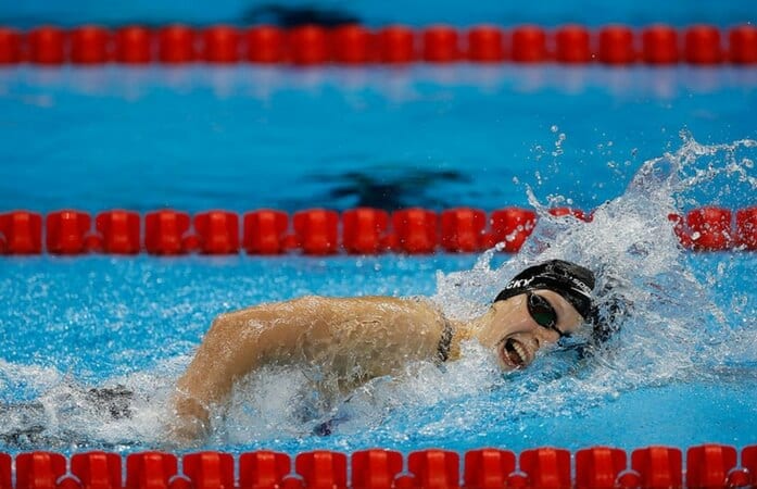 Katie Ledecky breaks world record and wins gold medal in 400m freestyle at the Rio 2016 Olympic games. (Fernando Frazão/Agência Brasil)