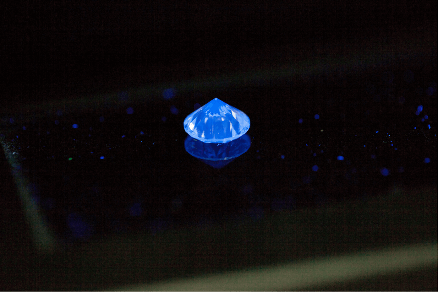 Fluorescent Diamond