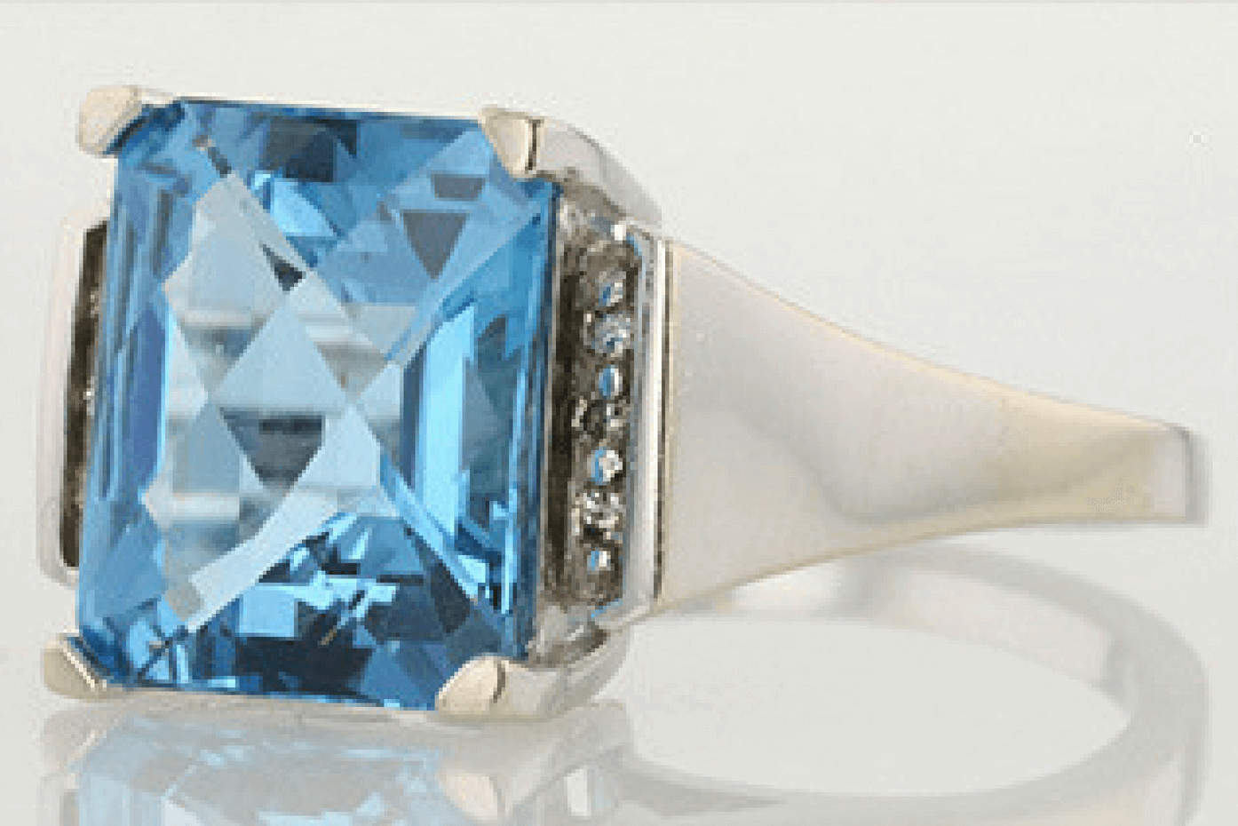 Sapphire ring