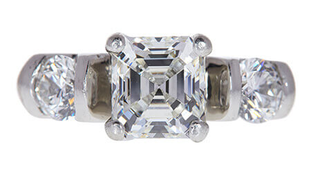 emerald-cut-diamond-ring-3